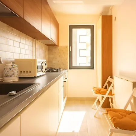 Riverside 71 Free Parking Apartment *