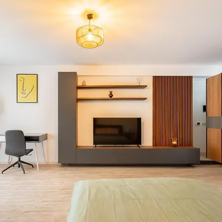 דירה Riverside 71 Free Parking