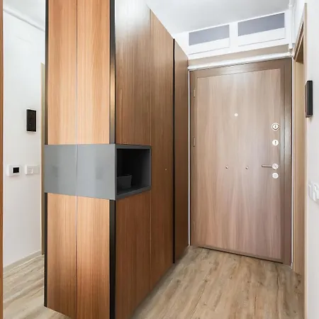 Riverside 71 Free Parking