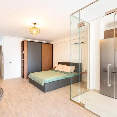 Riverside 71 Free Parking